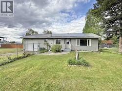 2438 SING STREET Quesnel, BC V2J 4P7