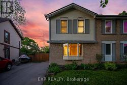 678 GREEN MEADOW CRESCENT  Mississauga, ON L5A 2V2