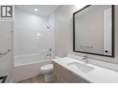 5053 Headlands Heights, Prince George, BC - Indoor Photo Showing Bathroom