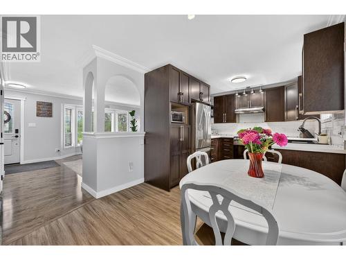 10911 Sherman Drive, Lake Country, BC - Indoor Photo Showing Dining Room