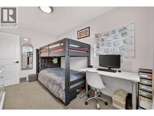 10911 Sherman Drive, Lake Country, BC - Indoor Photo Showing Bedroom