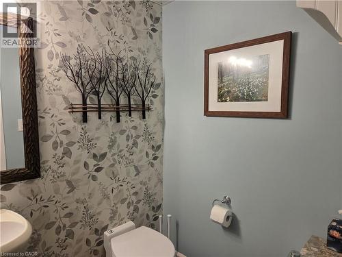 Main floor 2pc - 112 Indian Road, Asphodel-Norwood Twp, ON - Indoor Photo Showing Bathroom