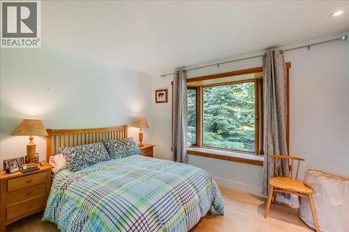 1001 Gilker Street, Nelson, BC - Indoor Photo Showing Bedroom