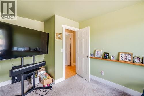 1001 Gilker Street, Nelson, BC - Indoor