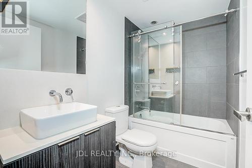 704 - 159 Dundas Street E, Toronto, ON - Indoor Photo Showing Bathroom