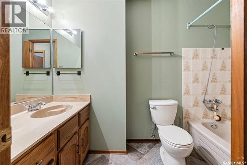287 Rogers Road, Regina, SK - Indoor Photo Showing Bathroom