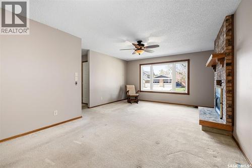 287 Rogers Road, Regina, SK - Indoor With Fireplace