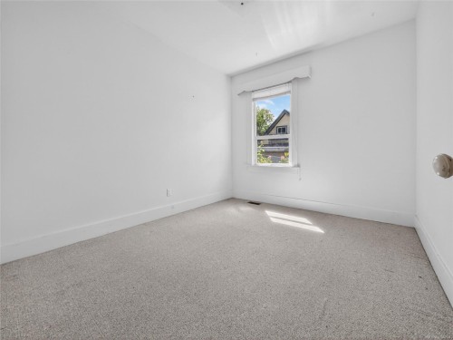 1215 Queens Ave, Victoria, BC 