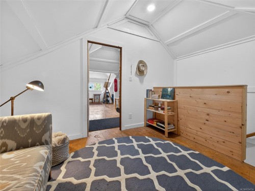 1215 Queens Ave, Victoria, BC 
