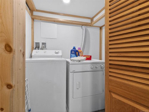1215 Queens Ave, Victoria, BC 