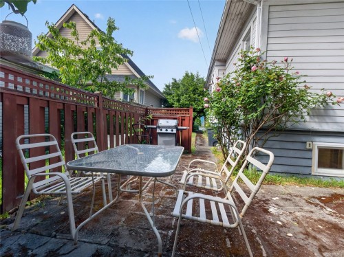 1215 Queens Ave, Victoria, BC 