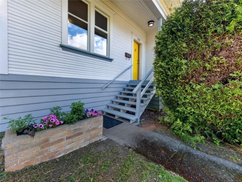 1215 Queens Ave, Victoria, BC 