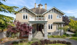 4423 Tyndall Ave Saanich, BC V8N 3S3