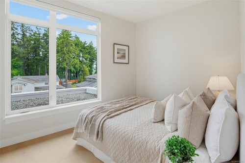 #Ph 403-5229 Cordova Bay Rd, Saanich, BC - Indoor Photo Showing Bedroom
