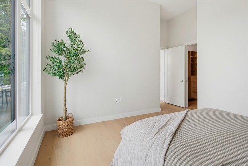 #Ph 403-5229 Cordova Bay Rd, Saanich, BC - Indoor Photo Showing Bedroom