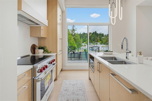 #Ph 403-5229 Cordova Bay Rd, Saanich, BC - Indoor Photo Showing Kitchen With Double Sink With Upgraded Kitchen