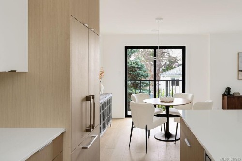 #3-2268 Bowker Ave, Oak Bay, BC 