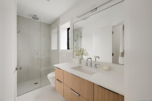 #3-2268 Bowker Ave, Oak Bay, BC 