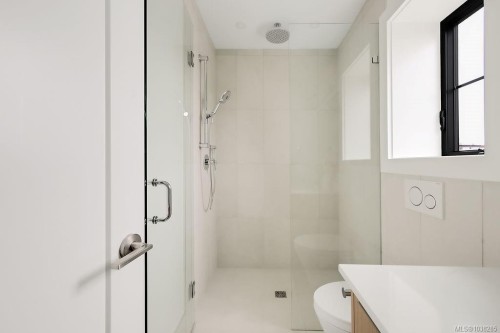 #3-2268 Bowker Ave, Oak Bay, BC 