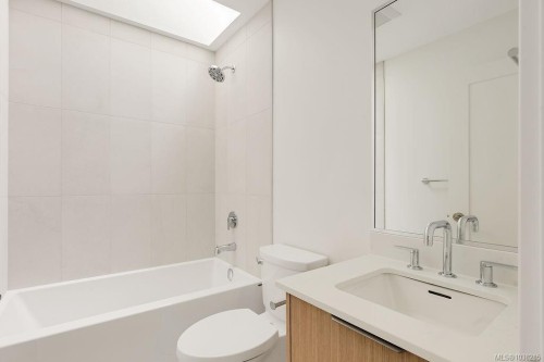 #3-2268 Bowker Ave, Oak Bay, BC 