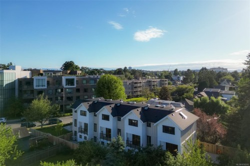 #3-2268 Bowker Ave, Oak Bay, BC 