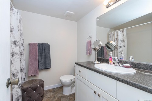 #411-2022 Foul Bay Rd, Victoria, BC - Indoor Photo Showing Bathroom
