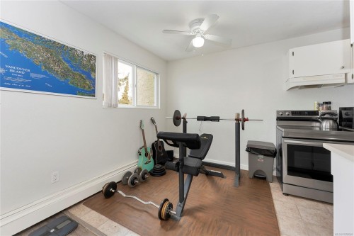 #304-3040 Pine St, Chemainus, BC - Indoor Photo Showing Gym Room