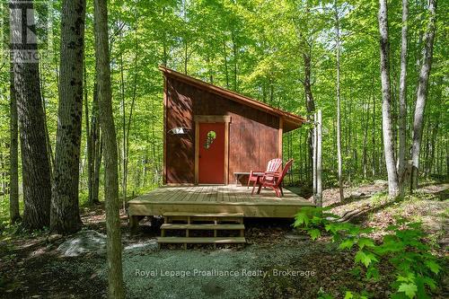 1633 Brewer Road, Frontenac (Frontenac Centre), ON 