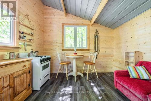 1633 Brewer Road, Frontenac (Frontenac Centre), ON 