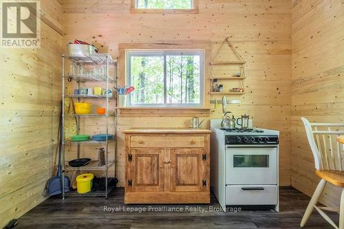 1633 Brewer Road, Frontenac (Frontenac Centre), ON 