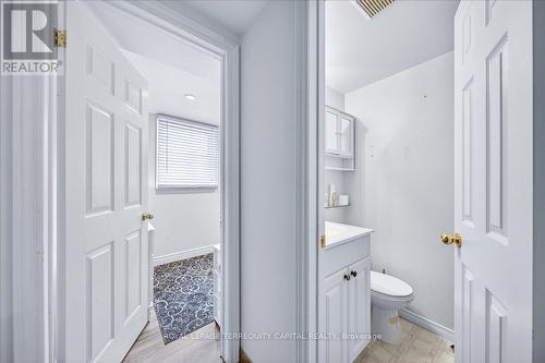 260 Douglas Road, Richmond Hill, ON - Indoor Photo Showing Bathroom