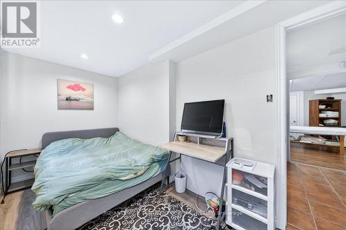 260 Douglas Road, Richmond Hill, ON - Indoor Photo Showing Bedroom