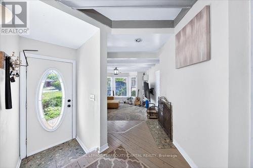 260 Douglas Road, Richmond Hill, ON - Indoor Photo Showing Other Room