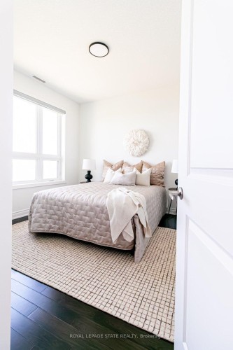 631-101 Shoreview Place, Hamilton, ON - Indoor Photo Showing Bedroom