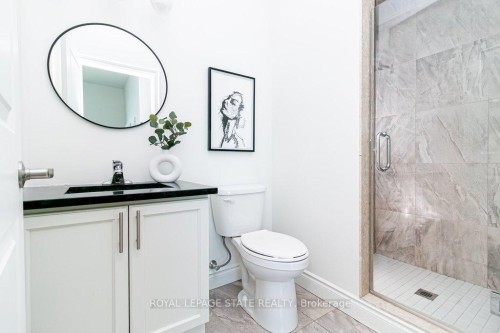 631-101 Shoreview Place, Hamilton, ON - Indoor Photo Showing Bathroom