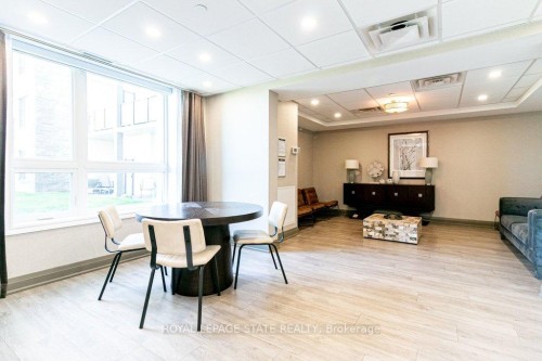 631-101 Shoreview Place, Hamilton, ON - Indoor Photo Showing Dining Room