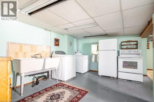 73 Barclay Street, Hamilton, ON - Indoor Photo Showing Laundry Room