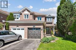 142 DENISE CIRCLE Newmarket, ON L3X 2K1