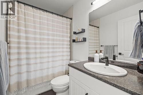 600 Sherwood Road Unit# 45, Kelowna, BC - Indoor Photo Showing Bathroom