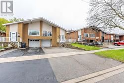 2554 PALISANDER AVENUE  Mississauga, ON L5B 2L2