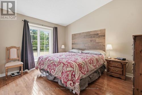 64 - 1241 Hamilton Road, London East (East P), ON - Indoor Photo Showing Bedroom
