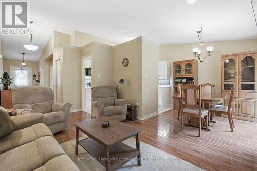 64 - 1241 Hamilton Road, London East (East P), ON - Indoor Photo Showing Living Room