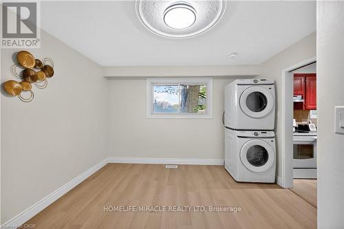 217 Pinegrove Crescent, Waterloo, ON - Indoor Photo Showing Laundry Room