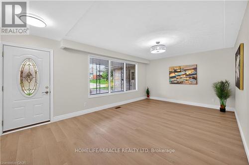 217 Pinegrove Crescent, Waterloo, ON - Indoor Photo Showing Other Room