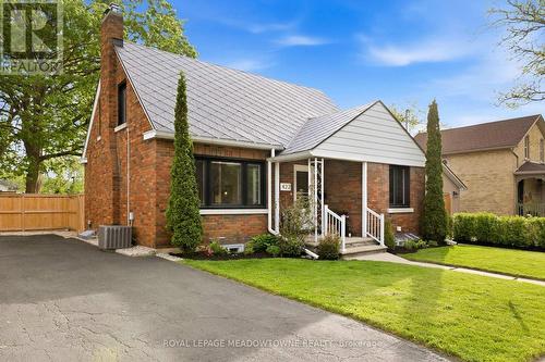 422 DUKE STREET  Cambridge, ON N3H 3T1