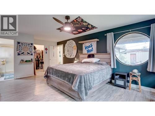 Master Bedroom - 2025 Catt Avenue, Lumby, BC - Indoor Photo Showing Bedroom