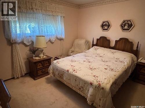 149 Garvin Crescent, Canora, SK - Indoor Photo Showing Bedroom
