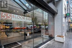 2001 - 55 BLOOR STREET E Toronto, ON M4W 3W6