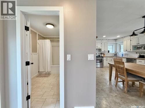 211 Pangman Street, Outlook, SK - Indoor