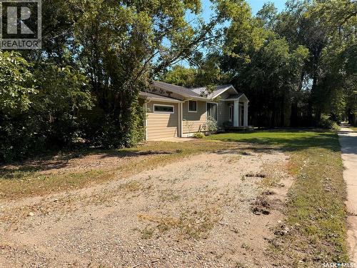 211 Pangman Street, Outlook, SK - Outdoor